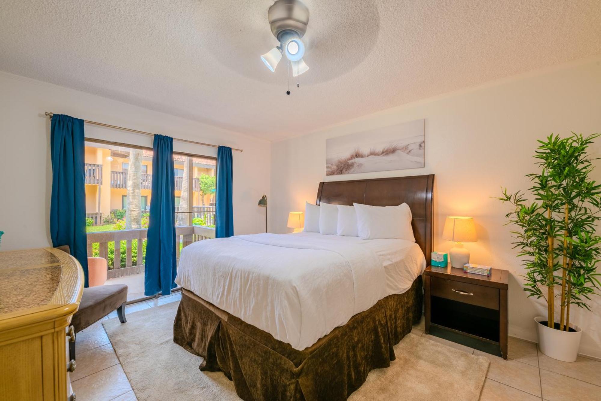 Flamingos Hideaway Stylish 1Br Coastal Escape 155 Apartment Саут Падре Алънд Екстериор снимка