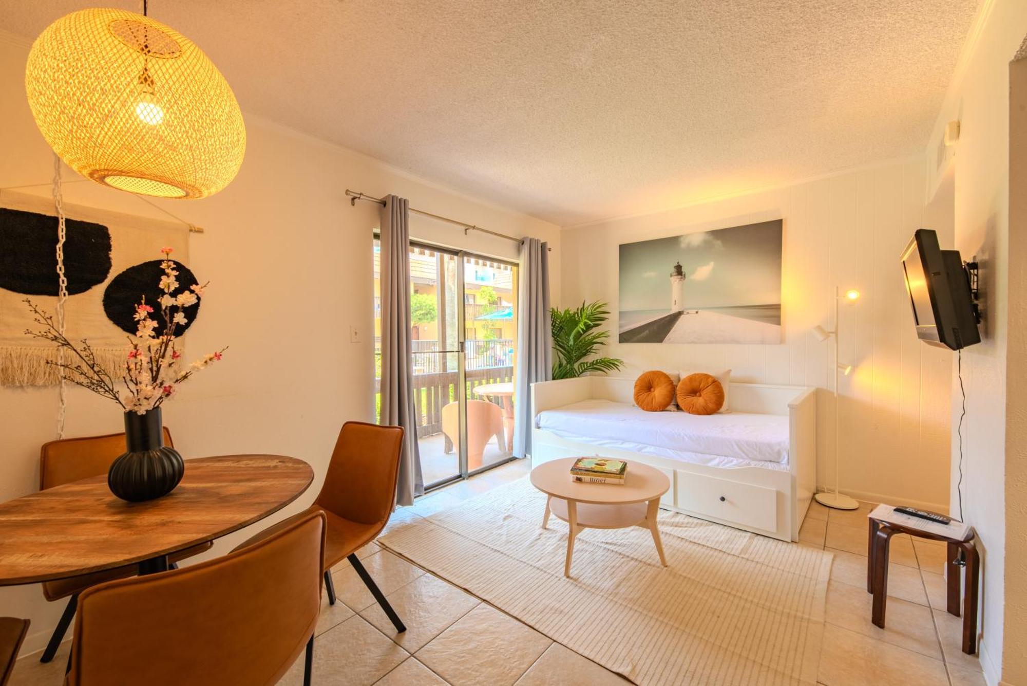 Flamingos Hideaway Stylish 1Br Coastal Escape 155 Apartment Саут Падре Алънд Екстериор снимка